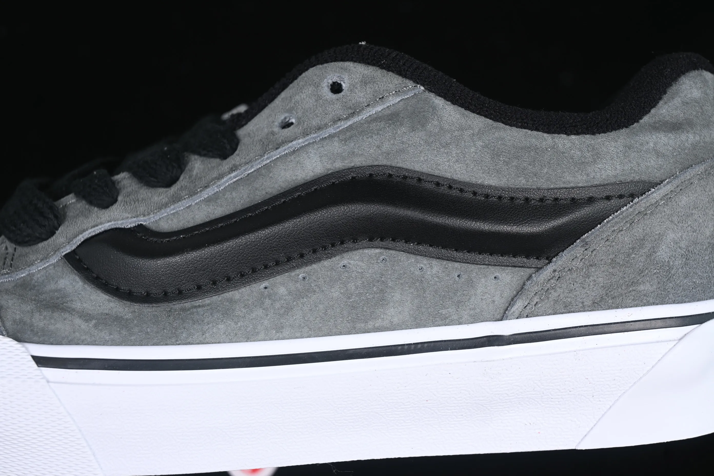 All categories Vans Vans series Vans Low Vans low-top Vans Knu Skool gray and black color low-top retro casual vulcanized bread shoes VN0009QCBDS